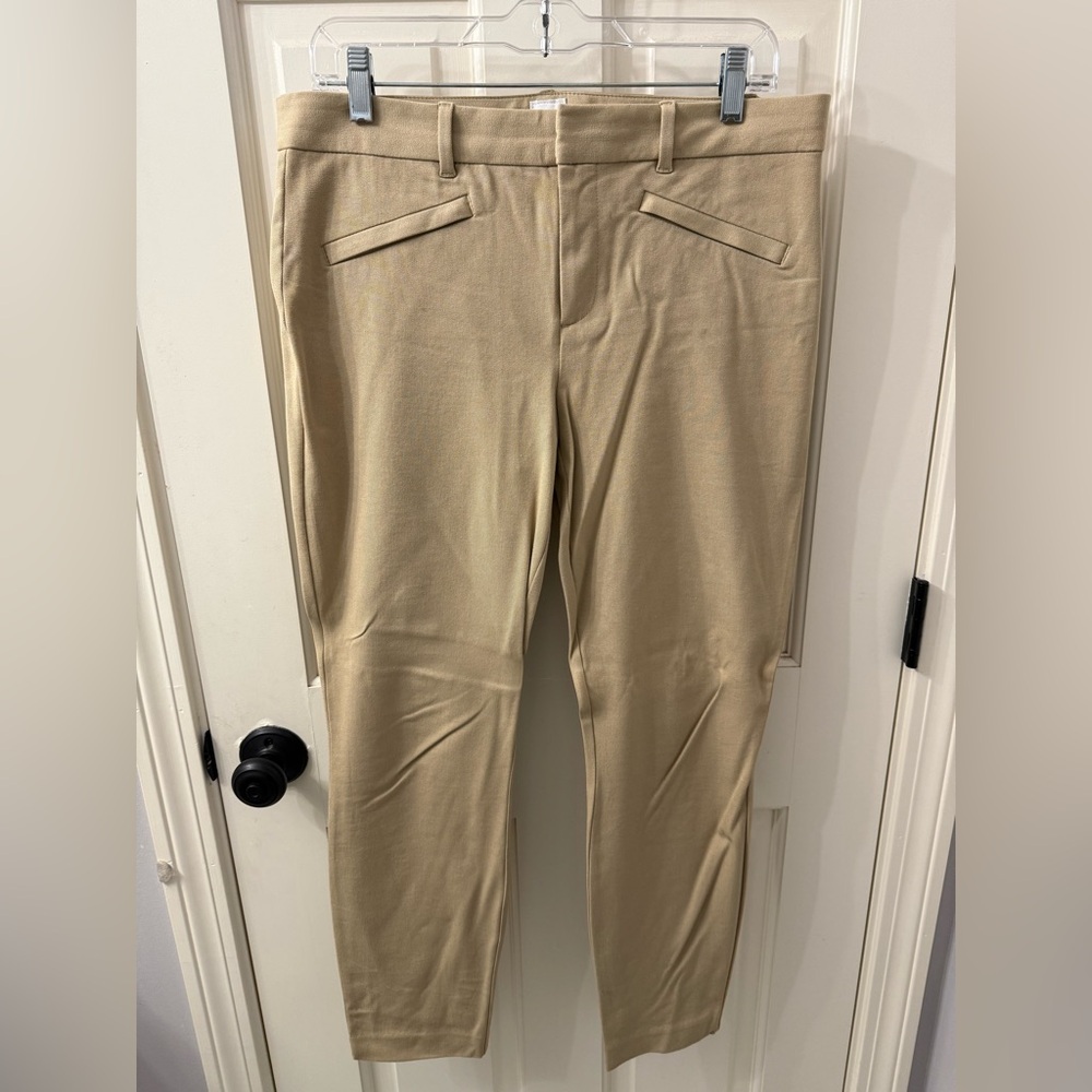 GAP women’s tan pants